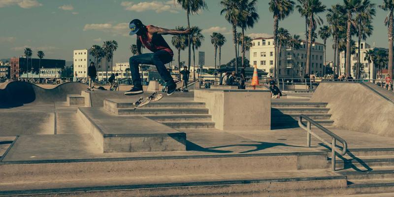 碳中和目标下的绿色认证：新能源汽车如何定义真正的生态友好